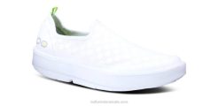 White Checker OOFOS Women's OOmg eeZee Low Shoe 404R90
